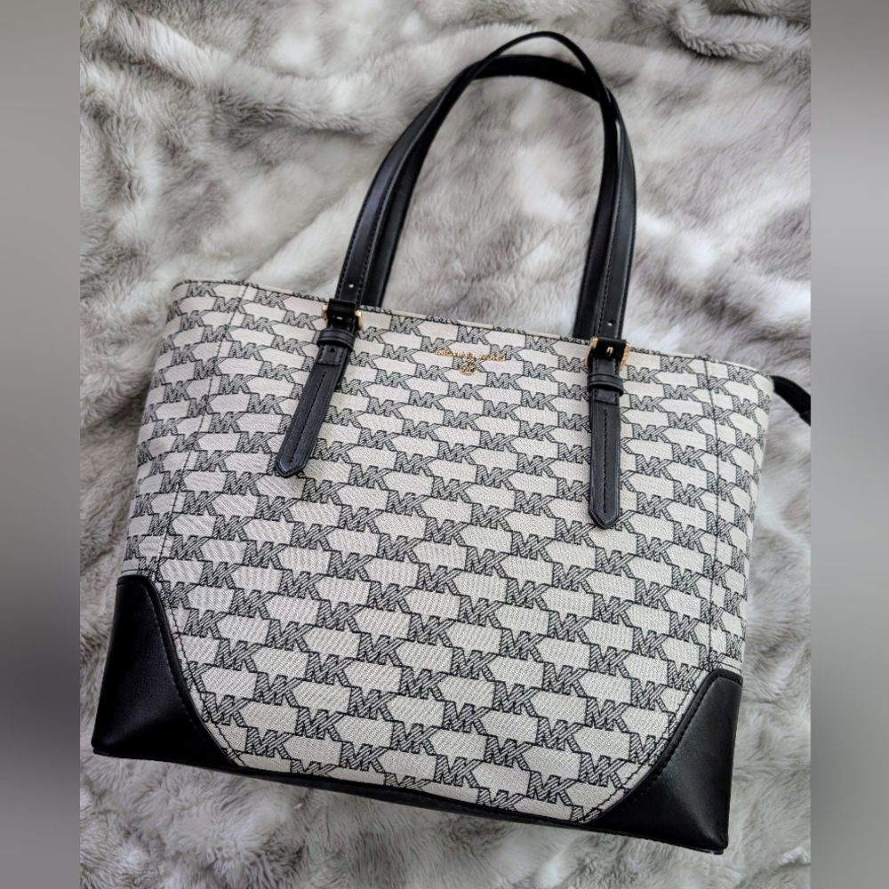 NWT Michael Kors Tote